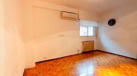 Foto 2 de Pis en venda a Calle Calle de Eugenio Zubía, 15, Numancia,  Madrid Capital