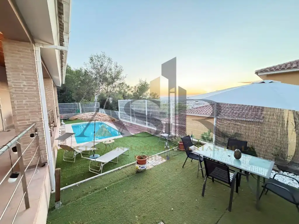 Casa con piscina en venta en Calle Alt Millars L', imagen 5
