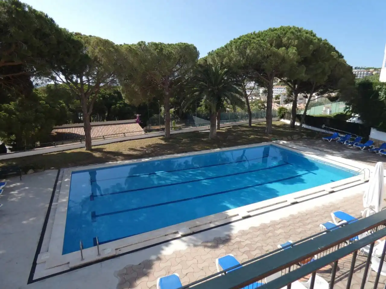 Swimming pool of Flat for sale in Sant Feliu de Guíxols  with Terrace and Community pool
