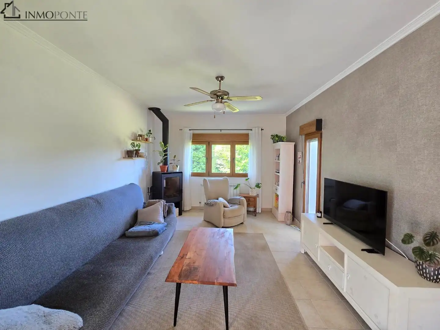 Sala de estar de Casa o chalet en venta en Cerdedo con Calefacción, Jardín privado y Terraza