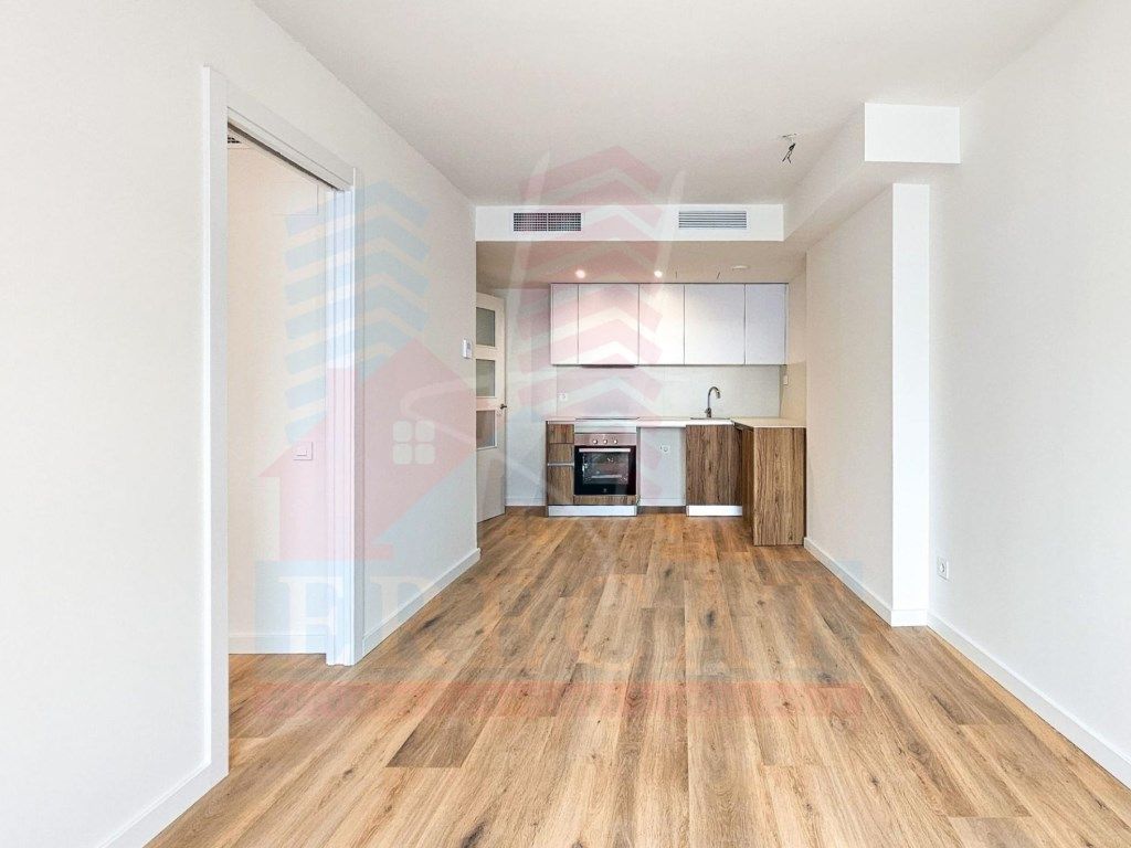 Kitchen of Duplex for sale in Cornellà de Llobregat