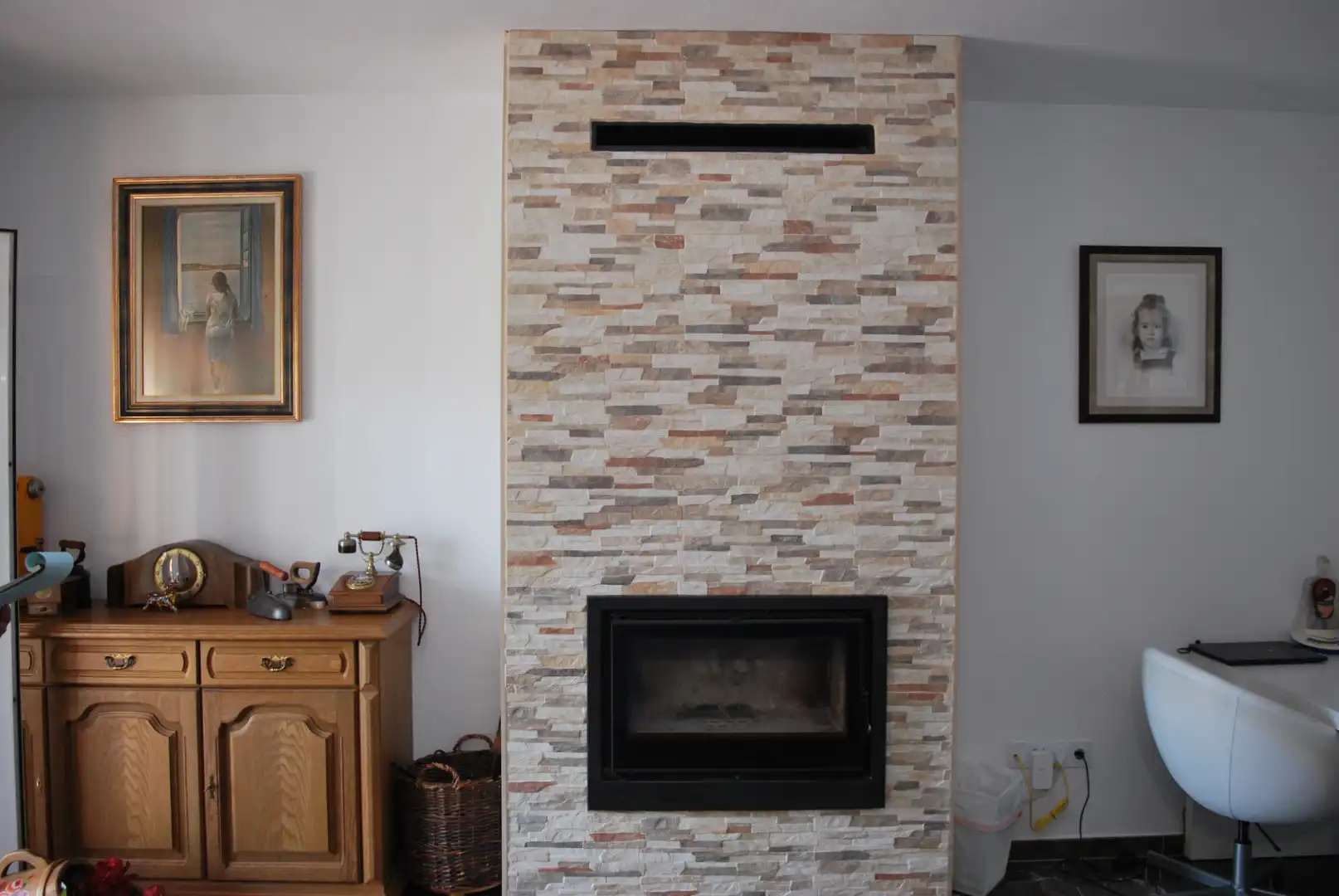 Wohnzimmer von Einfamilien-Reihenhaus zum Verkauf in Valdemorillo mit Privatgarten, Terrasse und Abstellraum