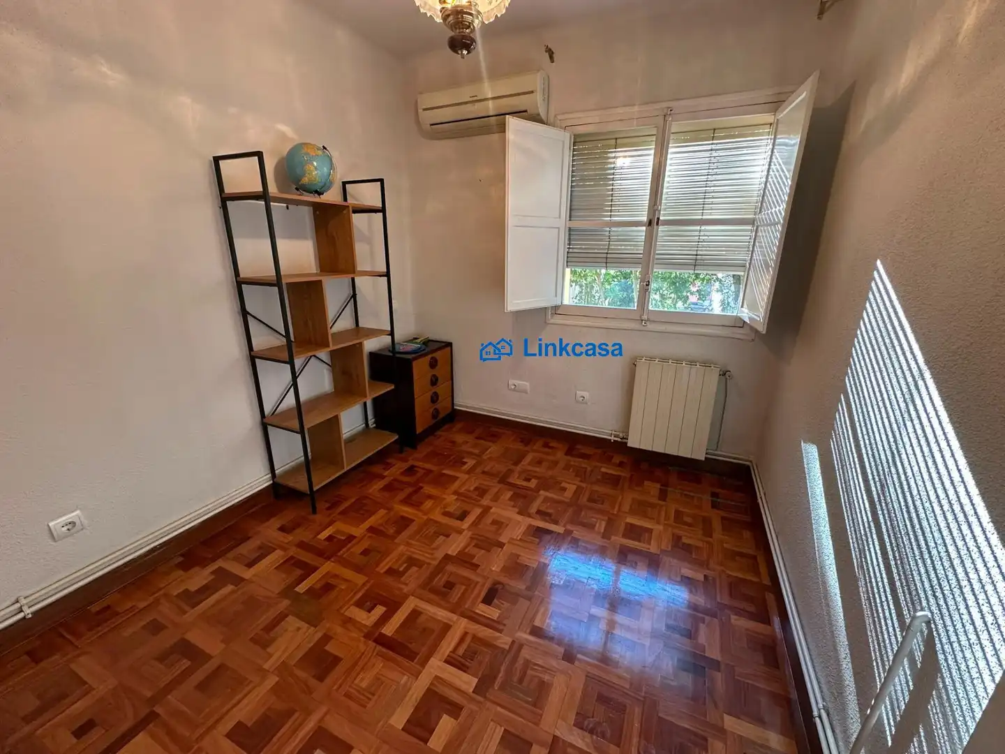 Piso en venta en Madrid con Calefacción, Parquet y Terraza