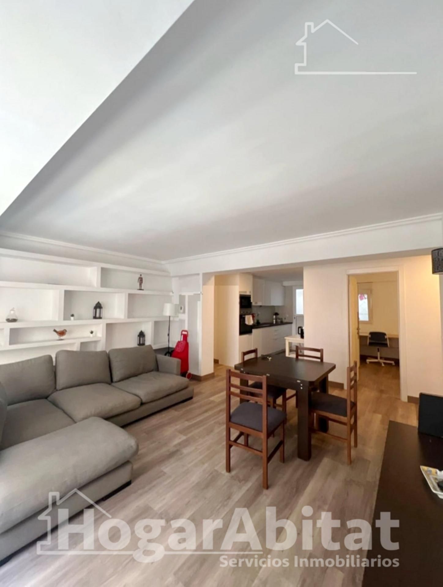 Sala d'estar de Pis en venda en  Valencia Capital amb Aire condicionat i Terrassa