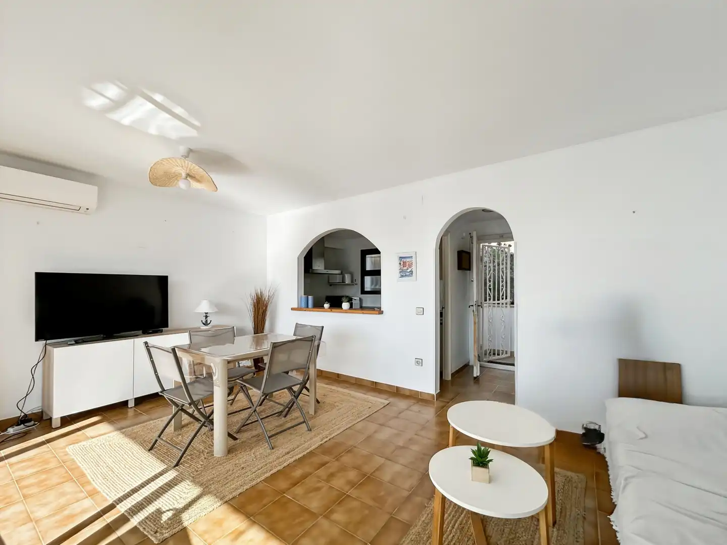 Living room of Duplexes for sale in Roses  with Air Conditioner and Heating