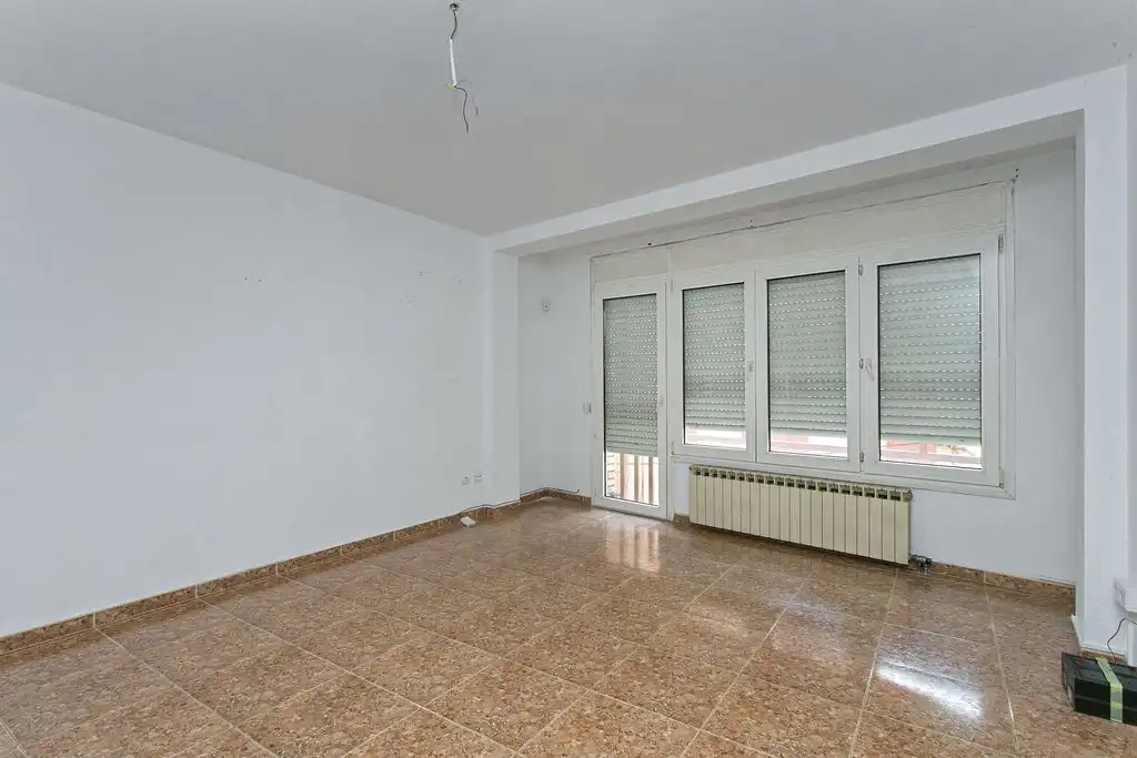Piso con ascensor en venta en C/ Viladordis