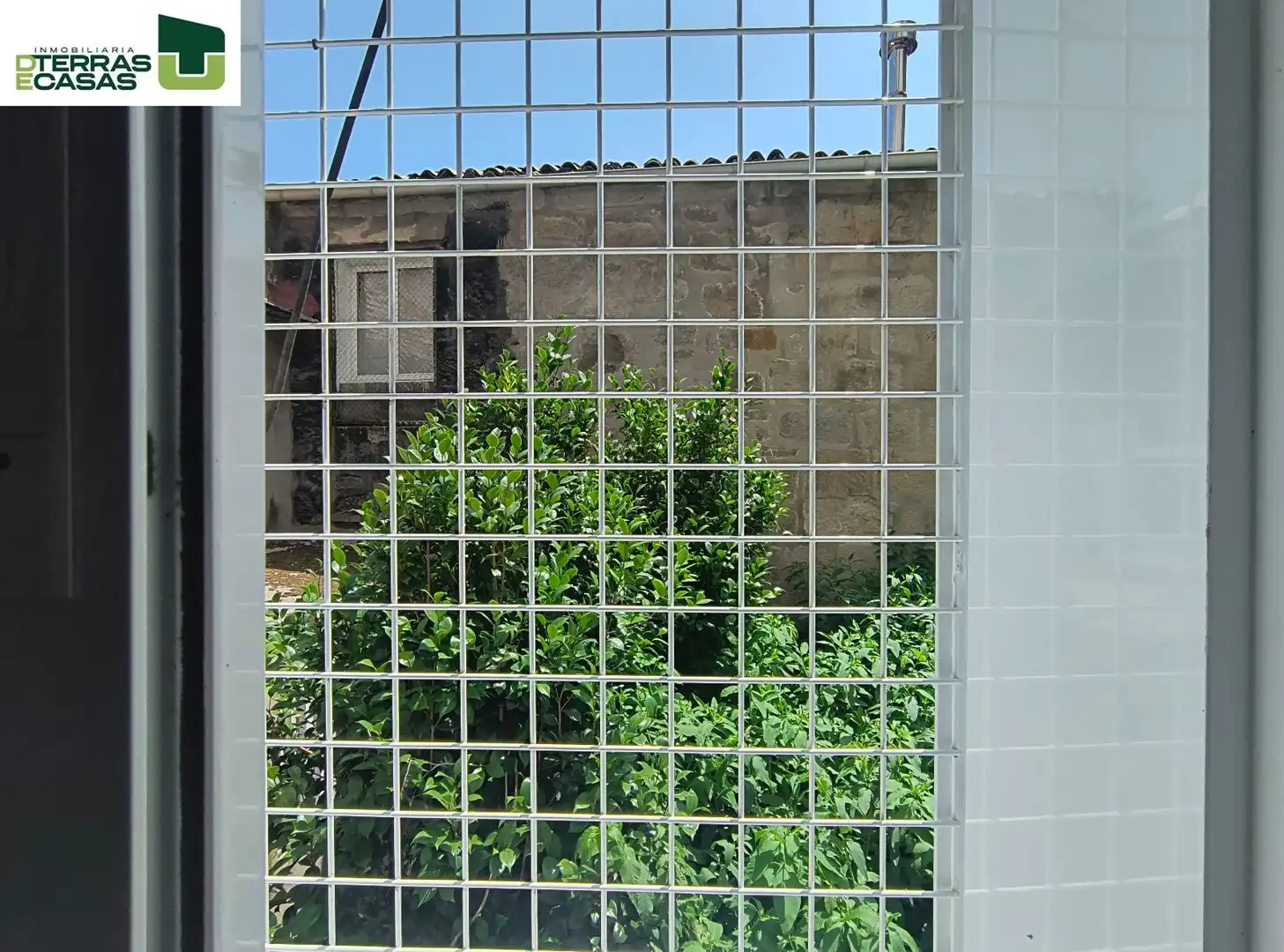 Jardí de Pis en venda en Pontevedra Capital  amb Calefacció, Moblat i Forn