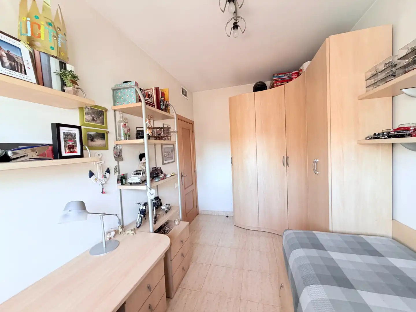 Habitación de Ático en venta en Barcelona con Aire acondicionado, Calefacción y Parquet