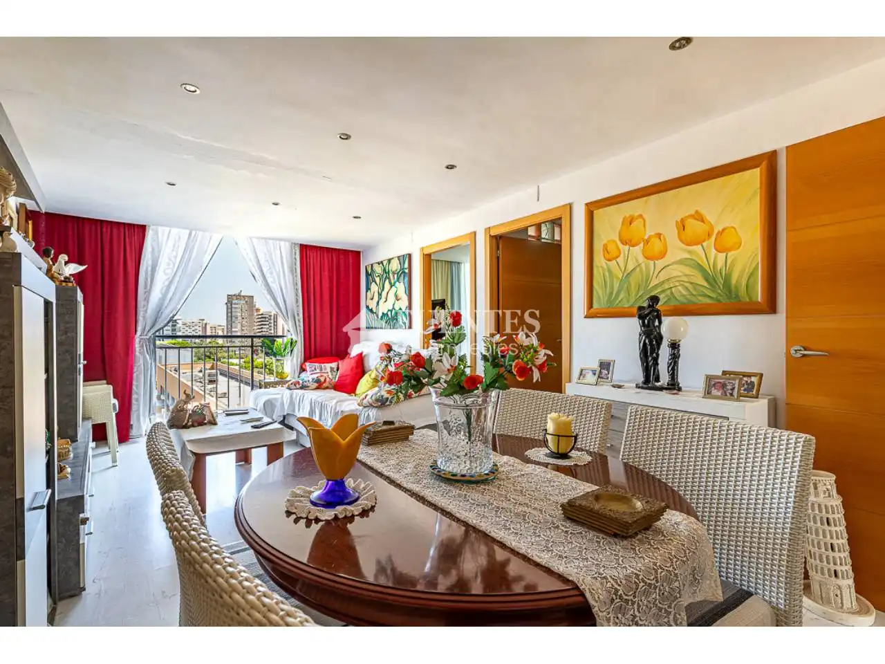 Living room of Flat for sale in Alicante / Alacant  with Furnished, Balcony and Alarm