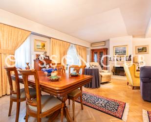 Dining room of Single-family semi-detached for sale in  Madrid Capital  with Air Conditioner, Terrace and Balcony