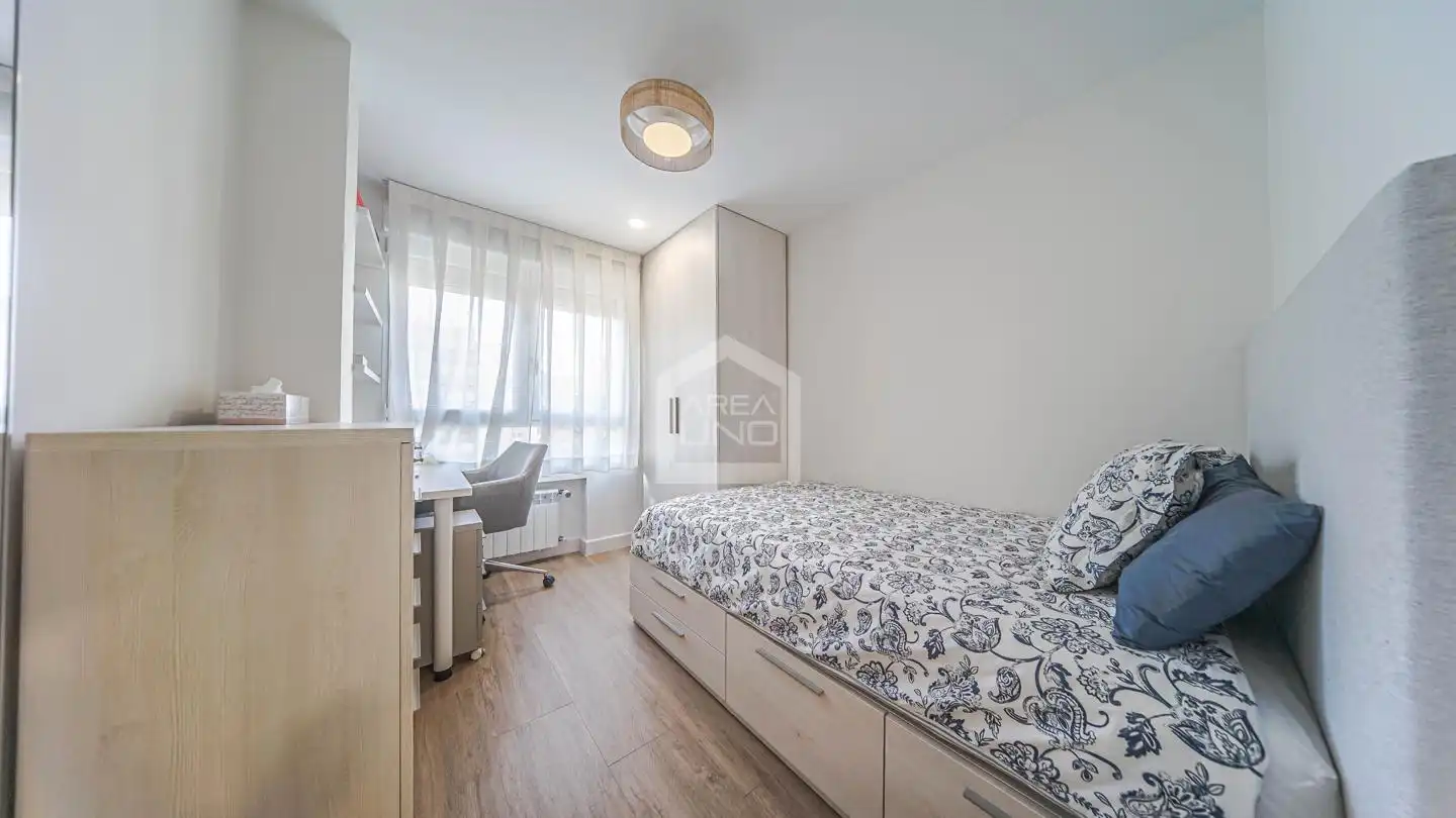 Habitación de Piso en venta en Alcorcón con Aire acondicionado, Calefacción y Terraza