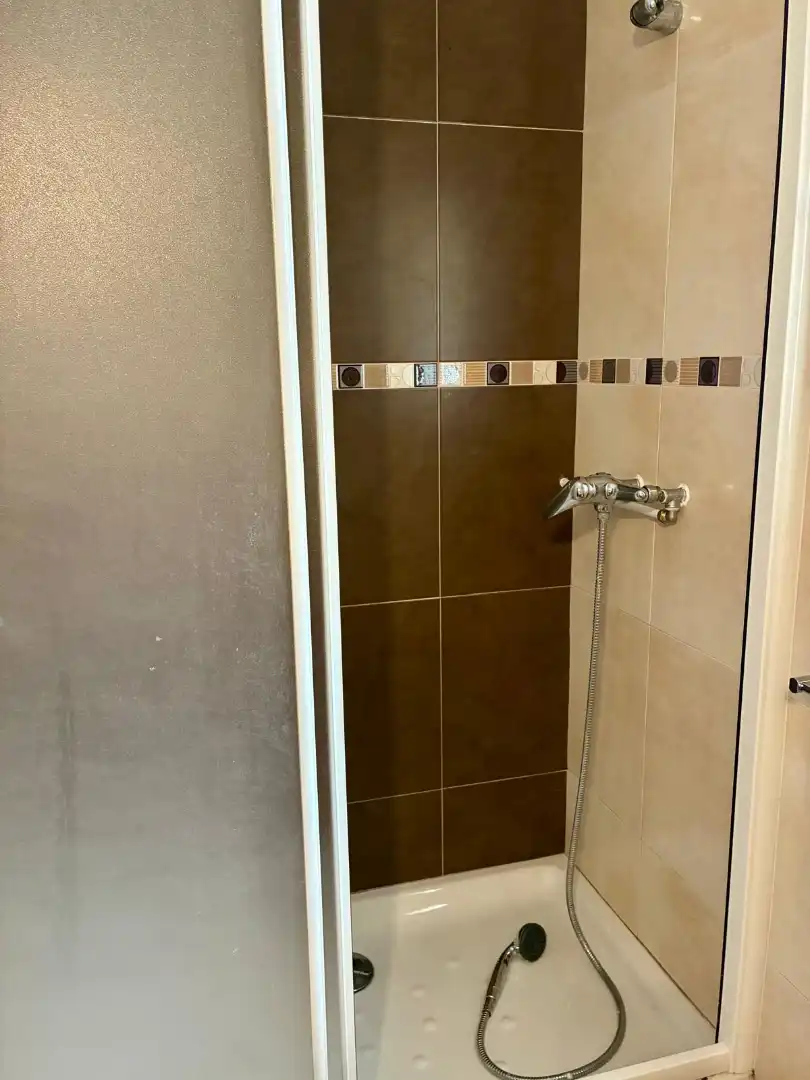 Baño de Apartamento de alquiler en Calafell con Jardín privado, Amueblado y Horno