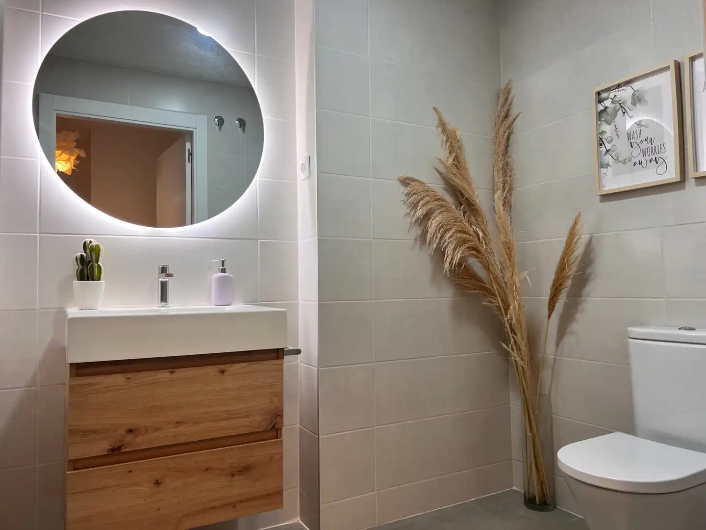 Bathroom of Ground floor for sale in Arenys de Mar  with Air Conditioner, Heating and Parquet flooring