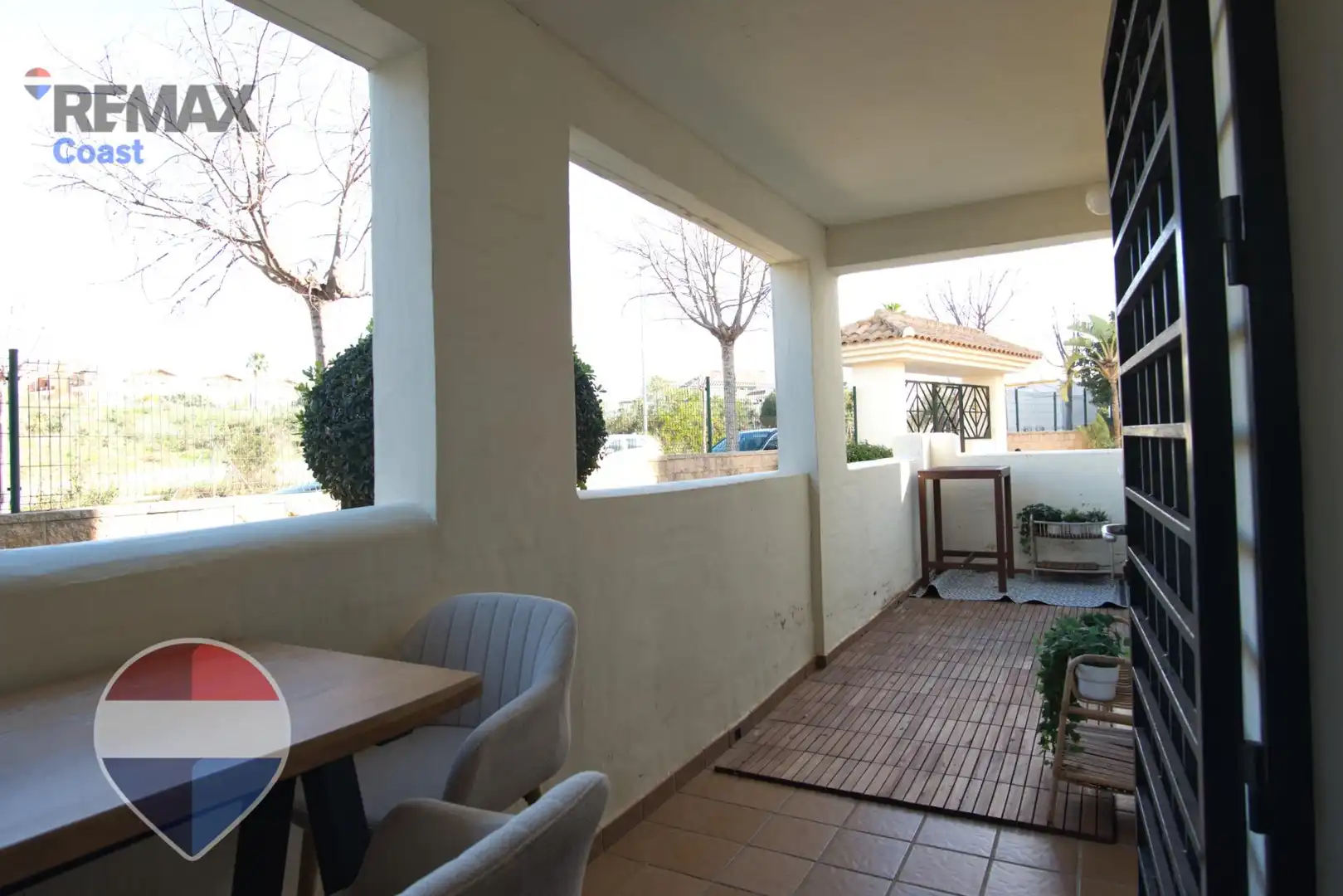 Terrasse von Wohnung zum Verkauf in Benalmádena mit Klimaanlage, Privatgarten und Gemeinschaftspool