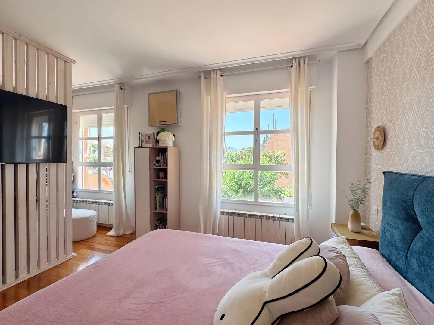 Habitación de Casa adosada en venta en Lardero con Aire acondicionado, Calefacción y Jardín privado