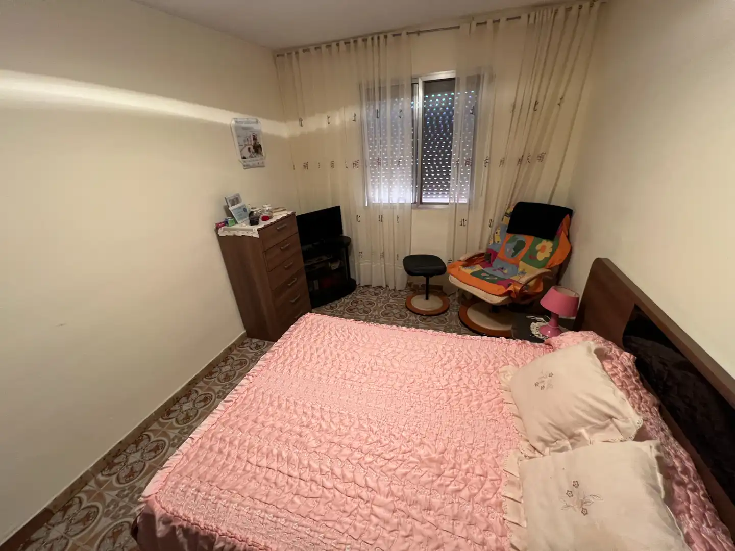 Schlafzimmer von Erdgeschoss zum Verkauf in Tarragona mit Klimaanlage, Privatgarten und Terrasse