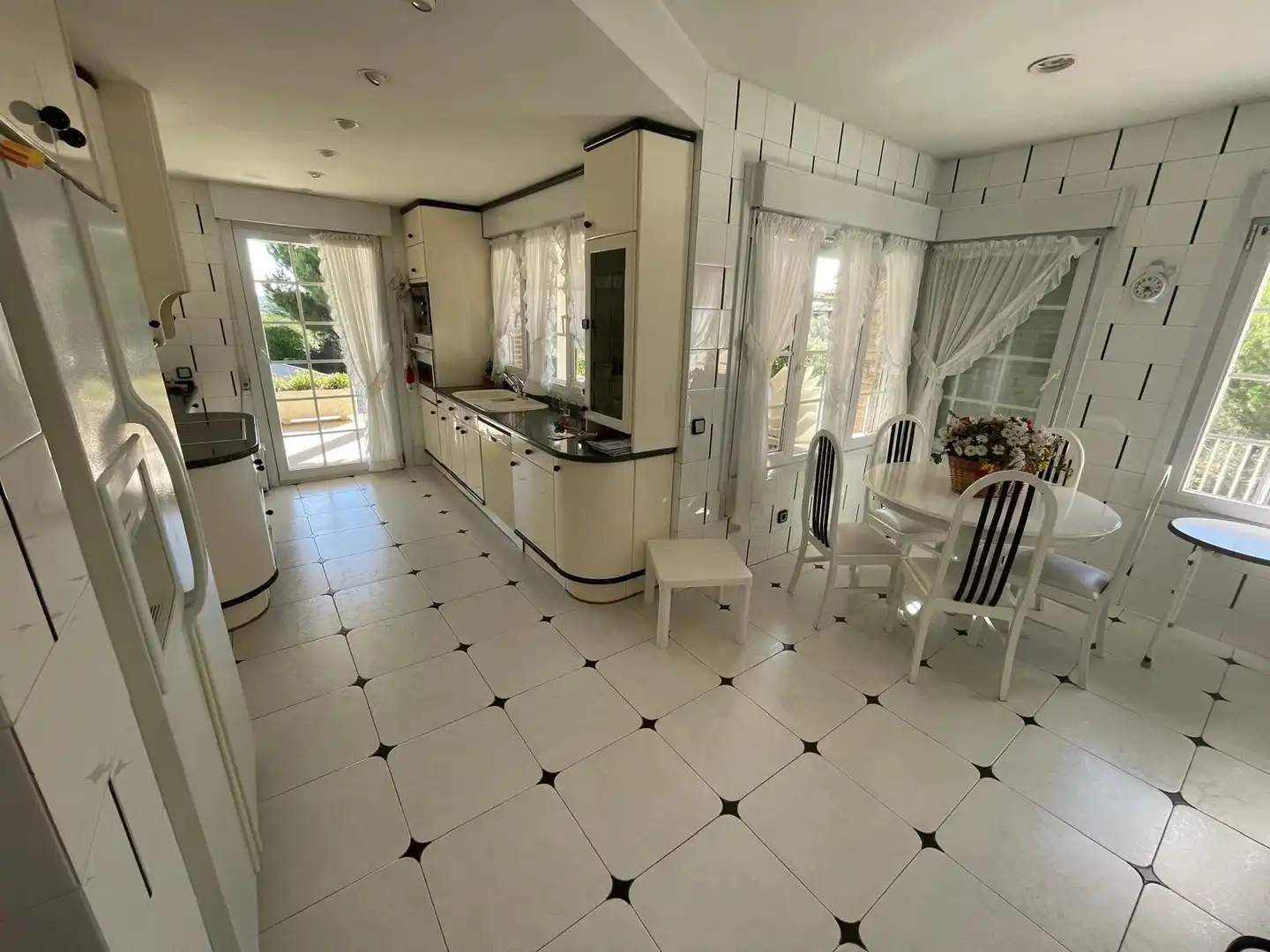 Cocina de Casa o chalet en venta en Torrelodones con Aire acondicionado, Calefacción y Jardín privado