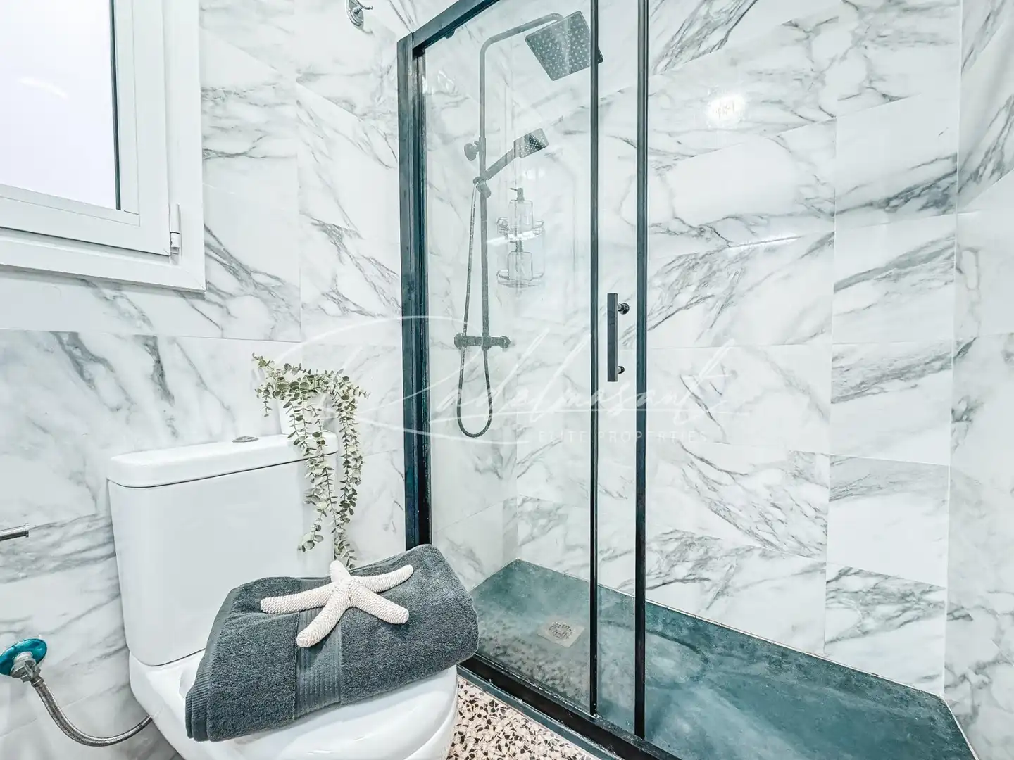 Bathroom of Flat for sale in Cambrils  with Air Conditioner, Terrace and Furnished