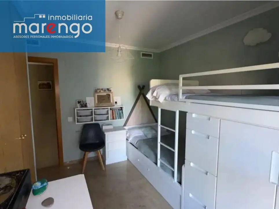 Bedroom of Flat for sale in Piscinas