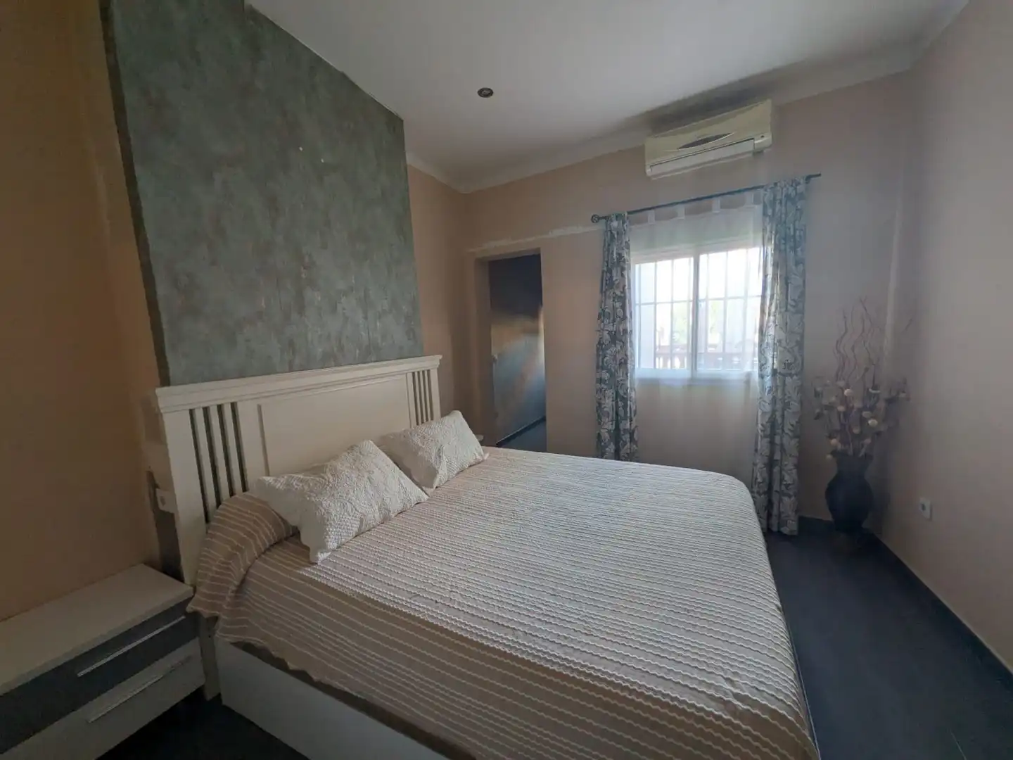 Bedroom of Flat for sale in Benacazón  with Air Conditioner, Heating and Terrace