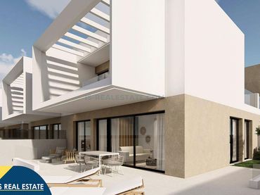 Chalet con piscina en venta en Dolores