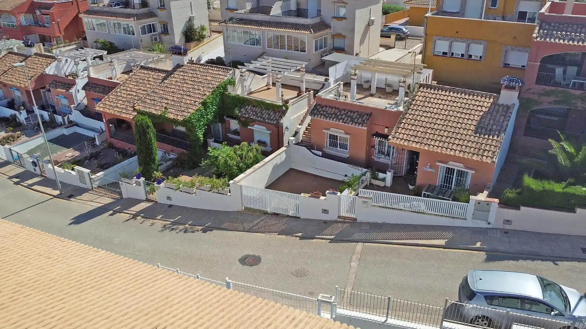 Vista exterior de Casa adosada en venta en Cartagena con Terraza, Amueblado y Piscina comunitaria