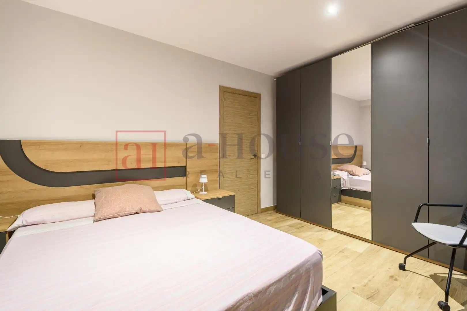 Appartamento con terrazza in vendita a Carrer del Comte d'Urgell, imagen 16