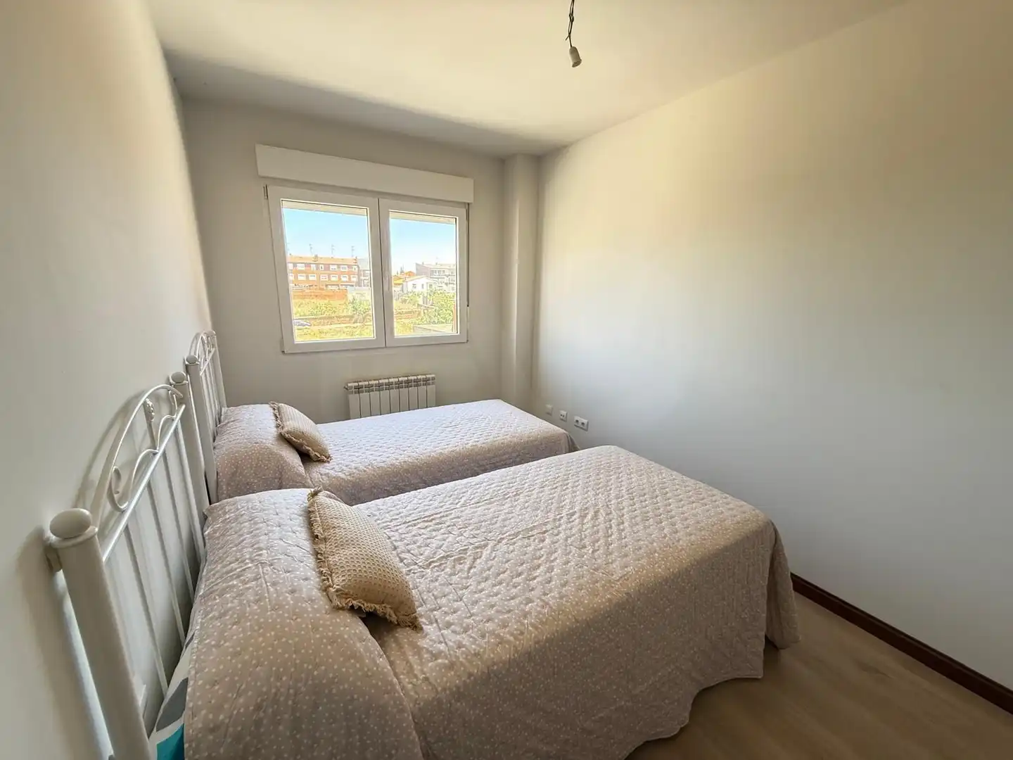 Bedroom of Flat for sale in Valencia de Don Juan  with Heating and Terrace