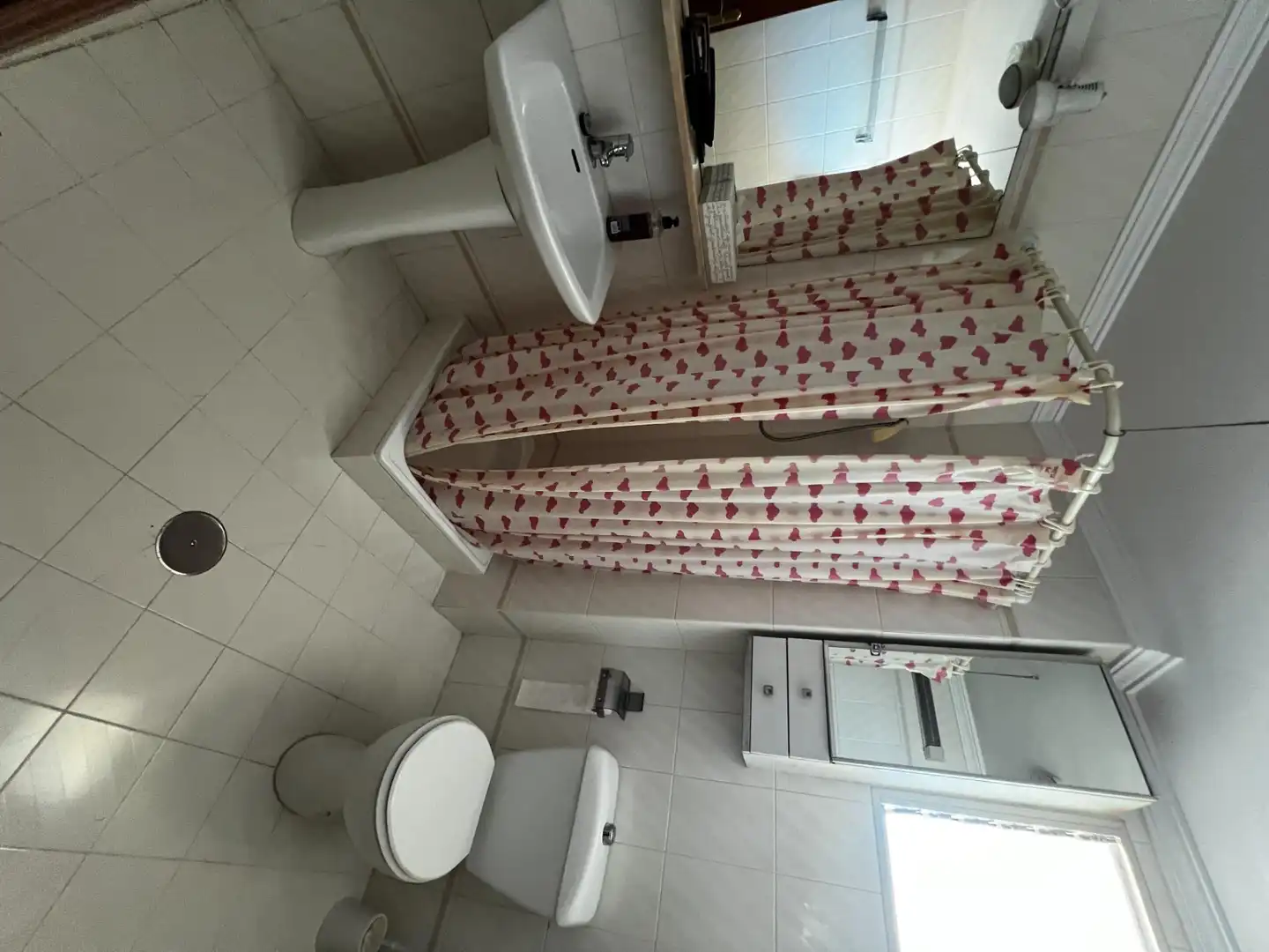 Bany de Apartament en venda en Fuengirola amb Aire condicionat, Terrassa i Piscina comunitària