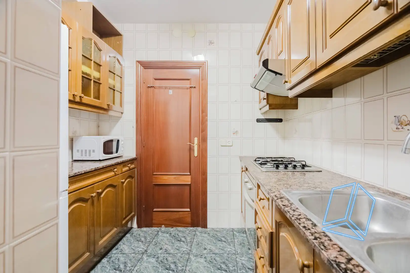Cocina de Piso en venta en L'Hospitalet de Llobregat con Balcón