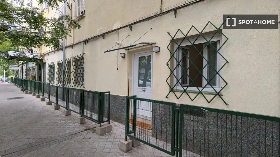 Pis de lloguer a Moscardó