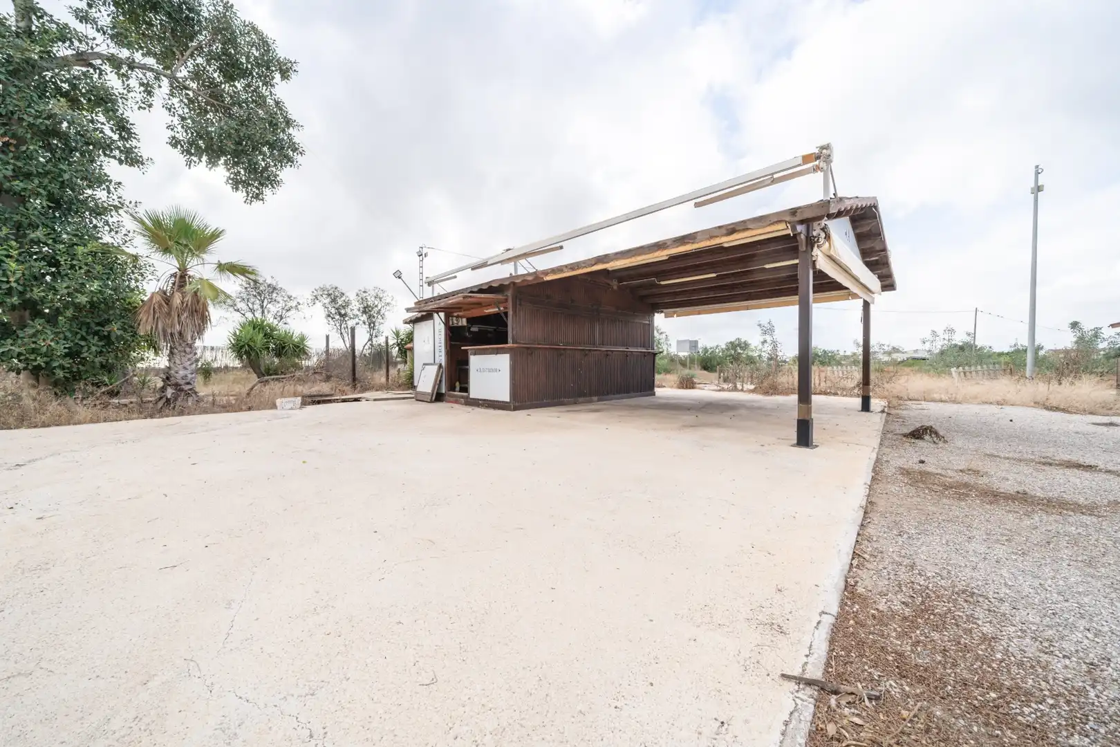 Vista exterior de Casa o xalet en venda en Cartagena amb Jardí privat, Traster i Piscina