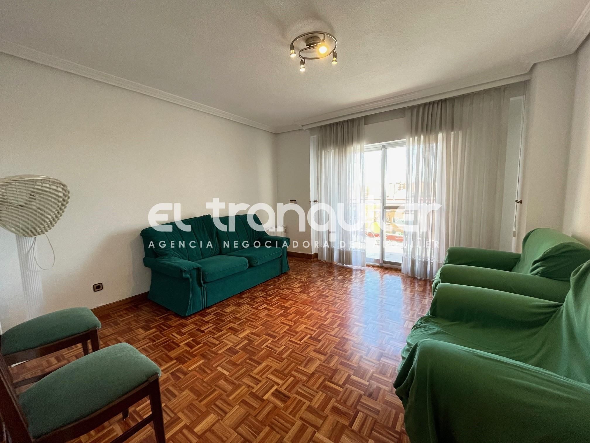 Living room of Flat to rent in Alcorcón  with Parquet flooring, Terrace and Furnished