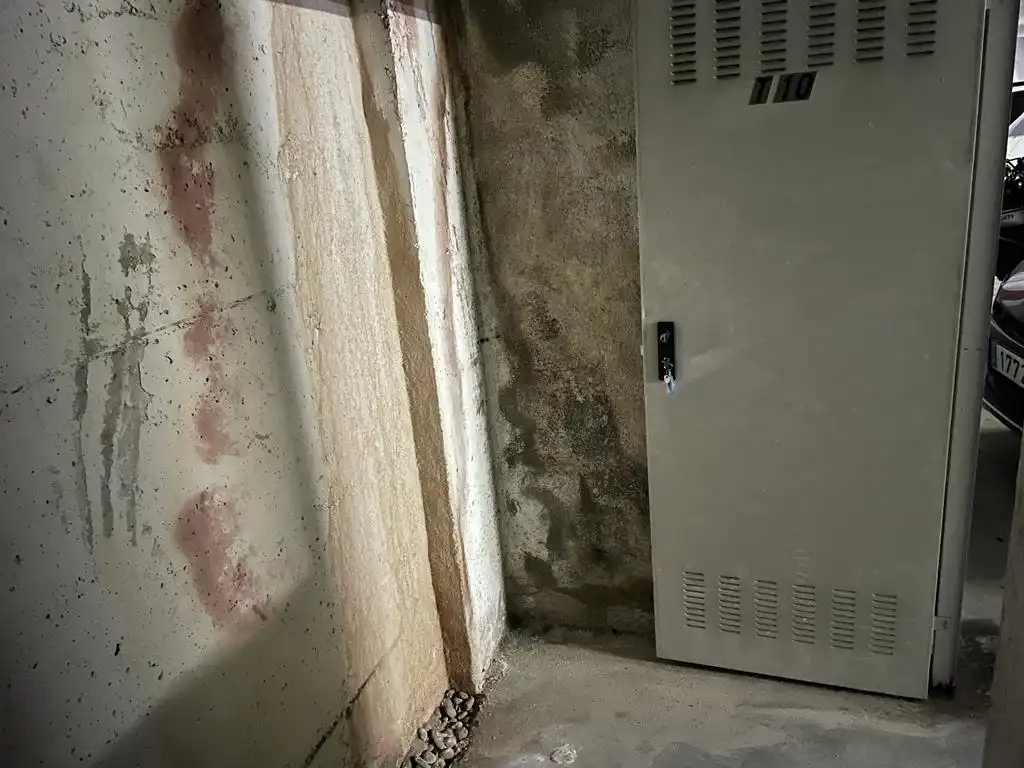 Parking with lift for sale in Carrer de Castella, imagen 4