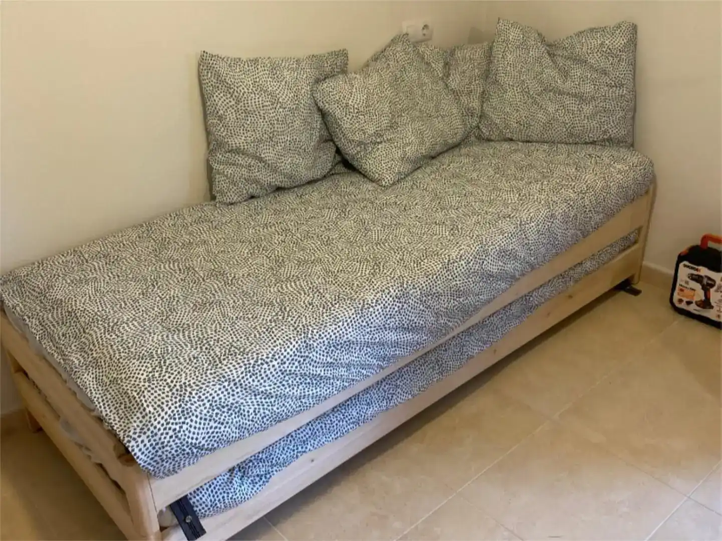 Schlafzimmer von Dachboden zum Verkauf in Llanes