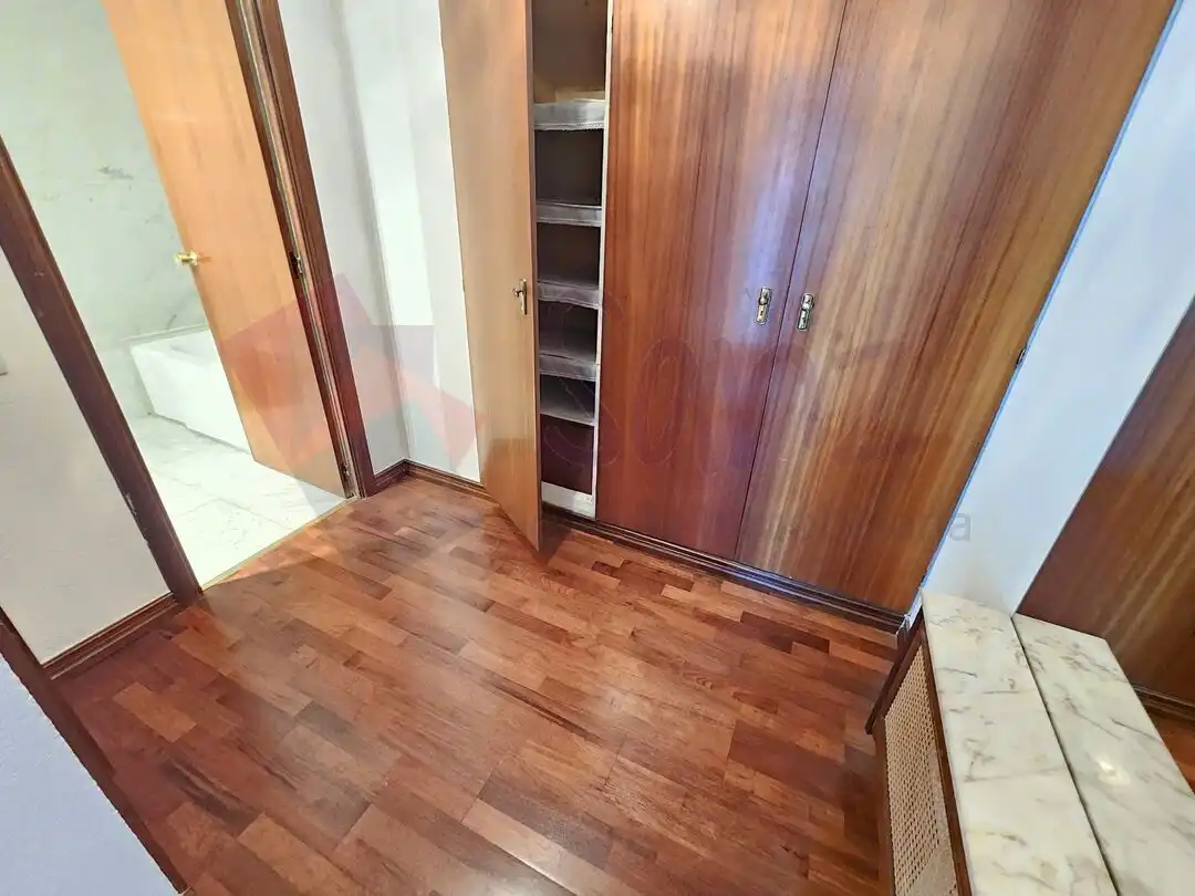 Habitación de Piso de alquiler en  Logroño con Calefacción y Balcón