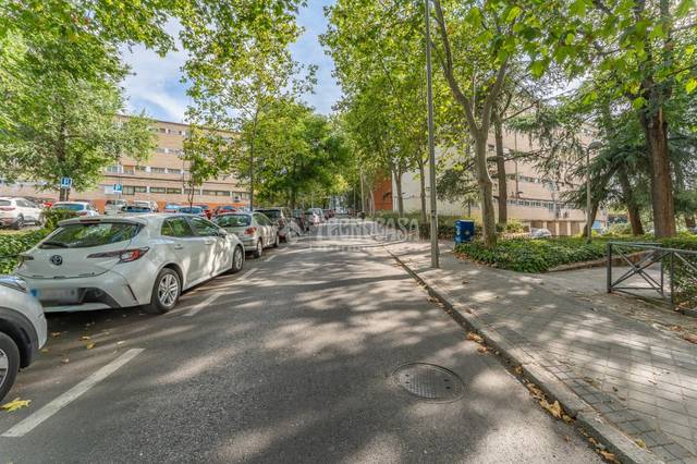 Piso en Venta en Tres Olivos - Valverde