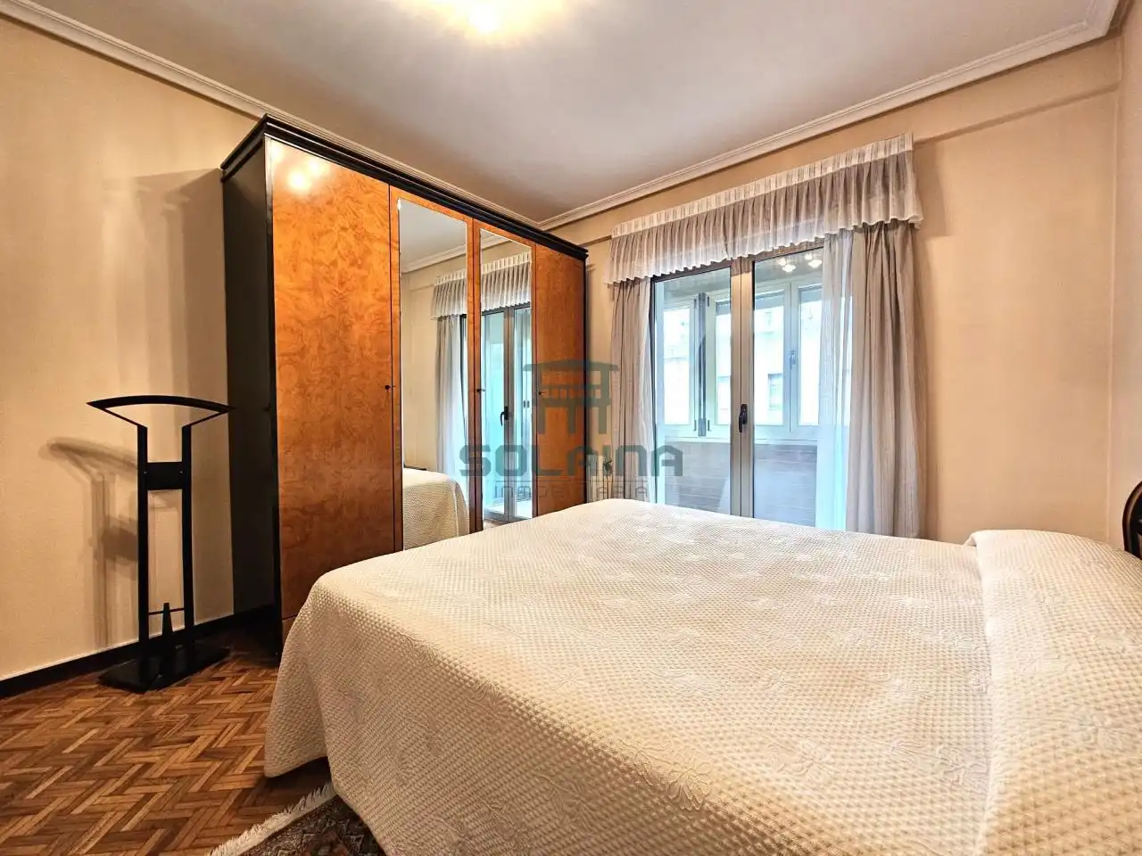 Habitación de Piso en venta en Ourense Capital  con Calefacción, Trastero y Amueblado