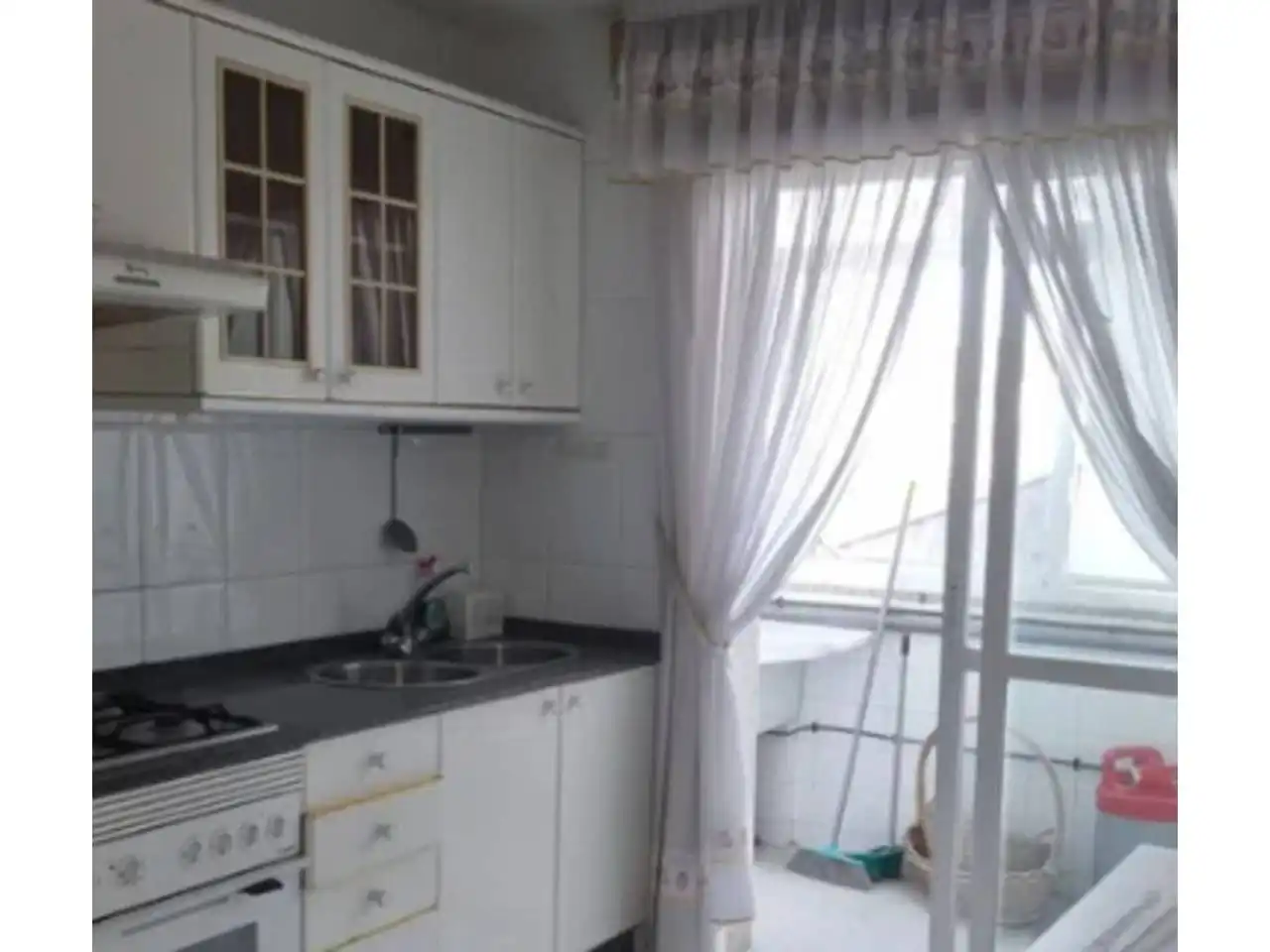 Küche von Dachboden zum Verkauf in Sanxenxo mit Heizung und Abstellraum