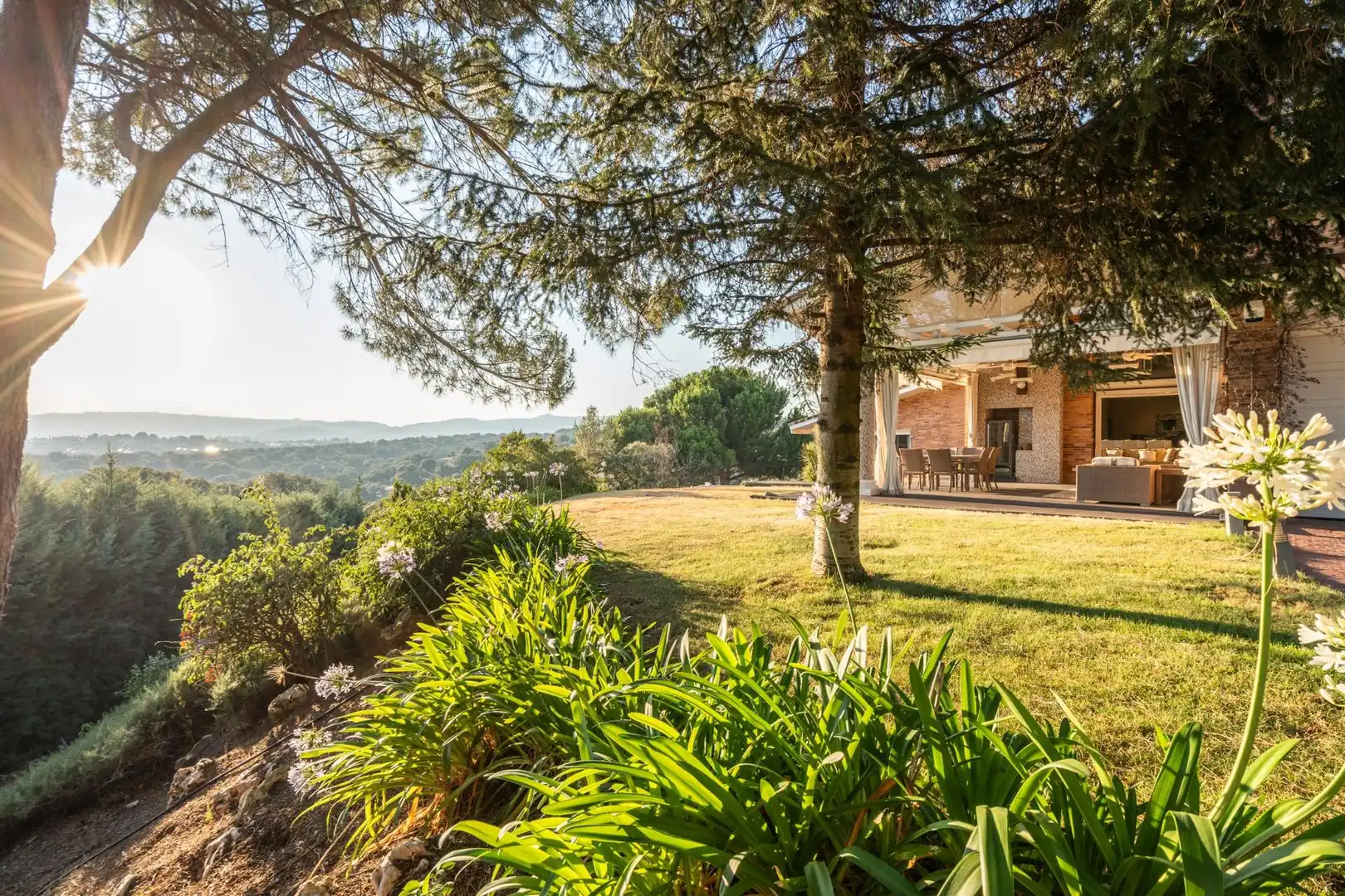 Jardí de Casa o xalet en venda en Las Rozas de Madrid amb Aire condicionat, Calefacció i Jardí privat