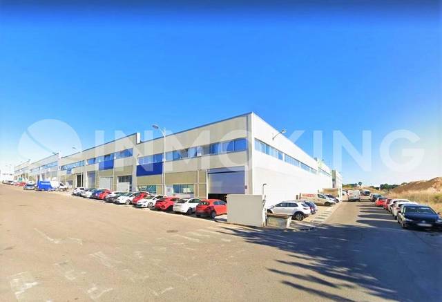 Nave industrial en Alquiler en Fuente del Jarro