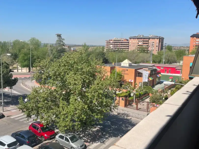 Appartamento con piscina in affitto a Ramón Gómez de la Serna 87, imagen 5