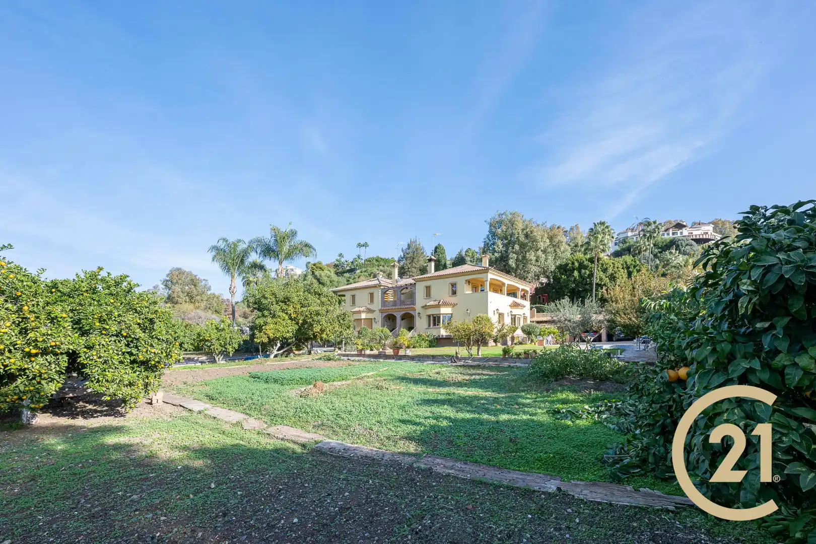 Jardín de Casa adosada en venta en Benahavís con Aire acondicionado, Jardín privado y Terraza