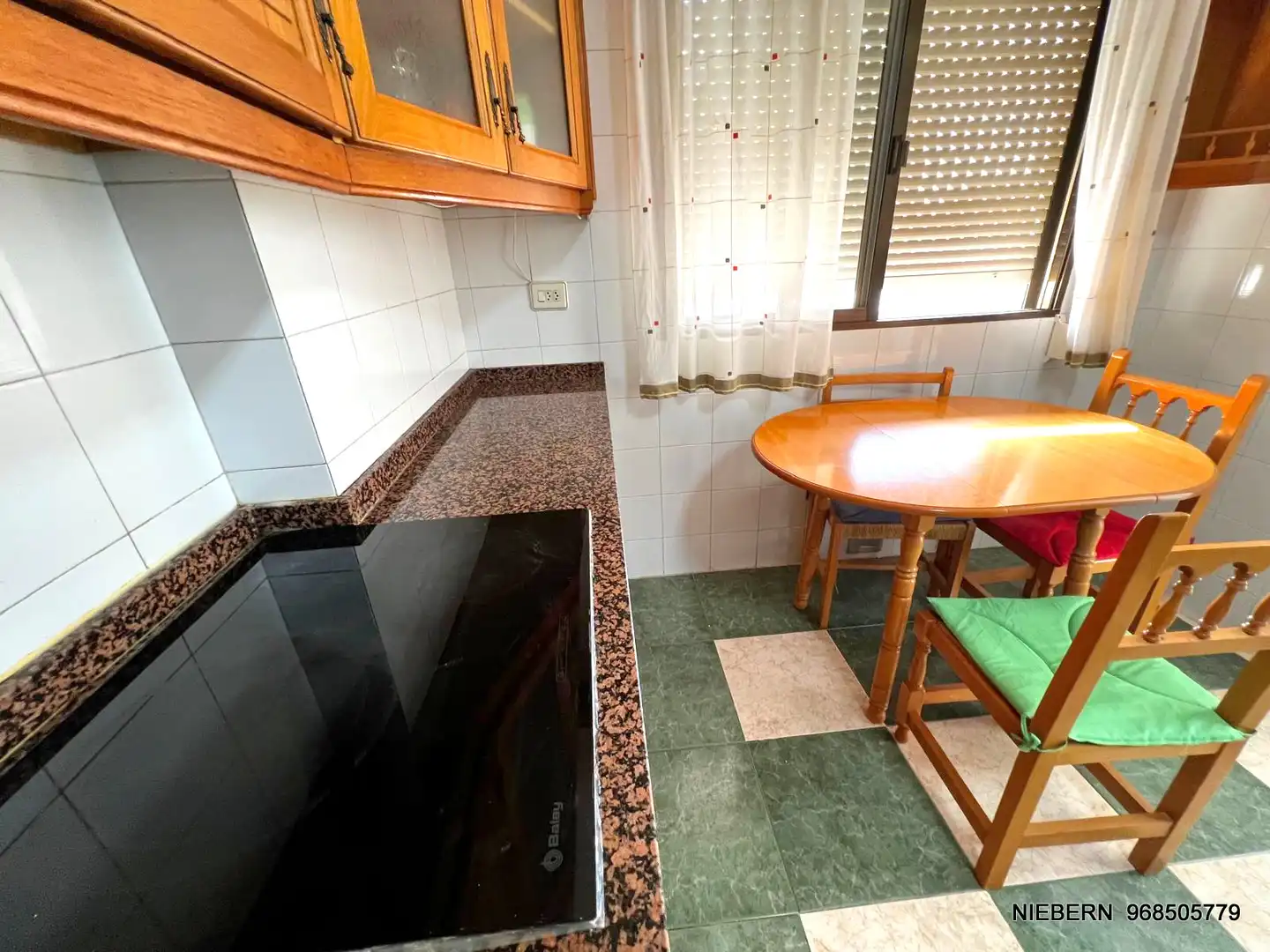 Appartamento con terrazza in affitto a Calle Doctor Luis Calandre 18, imagen 37