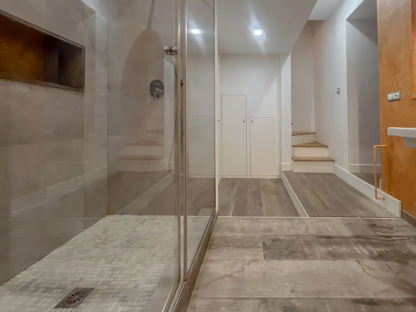 Wohnung zur Miete in Sevilla mit Klimaanlage, Heizung und Abstellraum