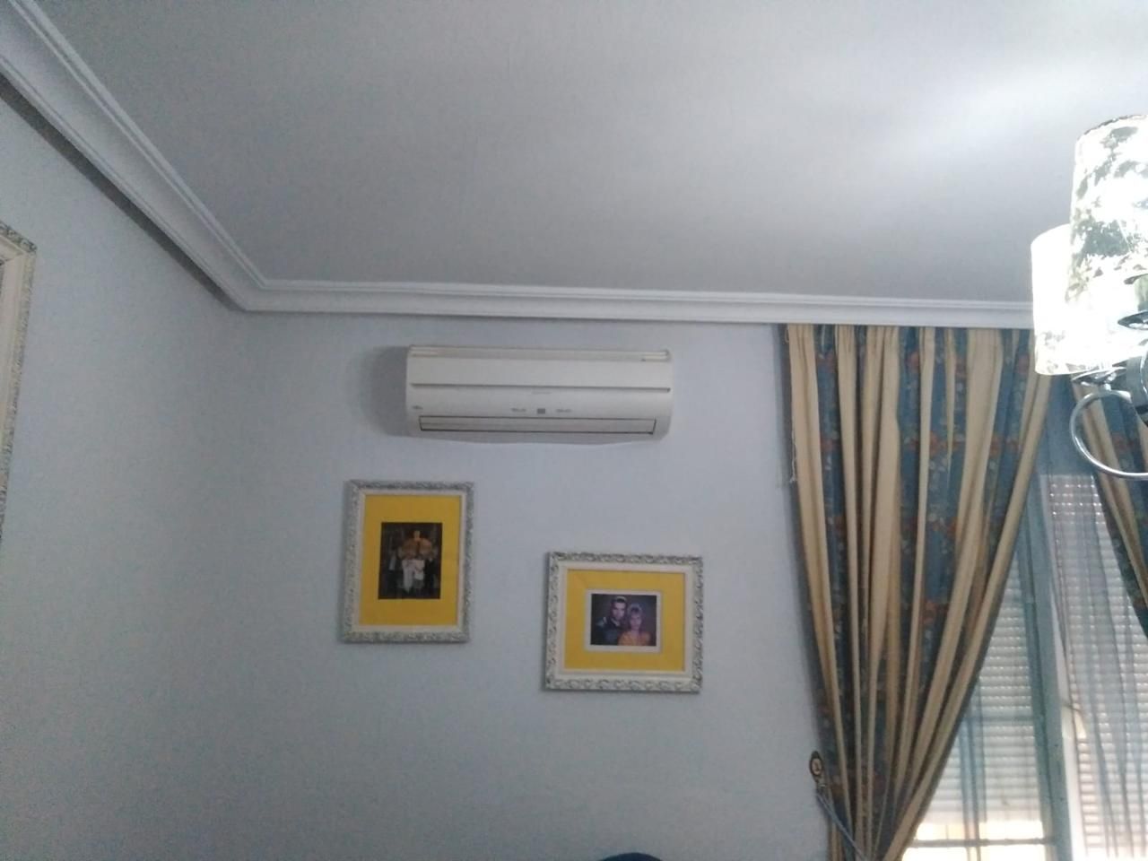 Bedroom of Flat to rent in  Sevilla Capital  with Air Conditioner, Terrace and Furnished
