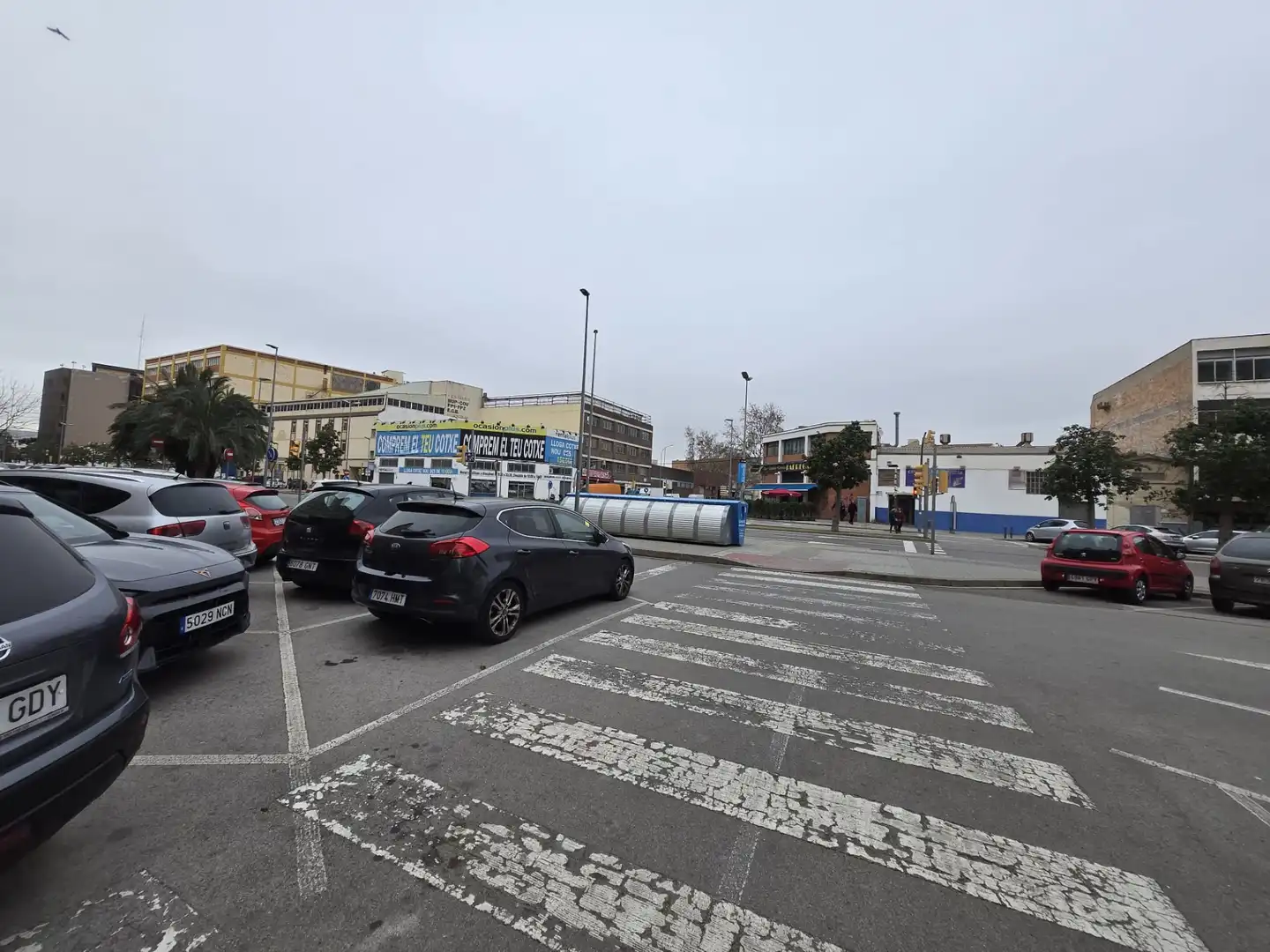 Parking of Flat for sale in L'Hospitalet de Llobregat  with Oven, Balcony and Alarm