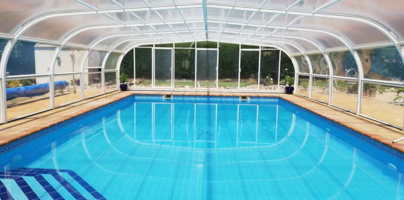 Piscina de Casa o xalet en venda en Husillos  amb Terrassa