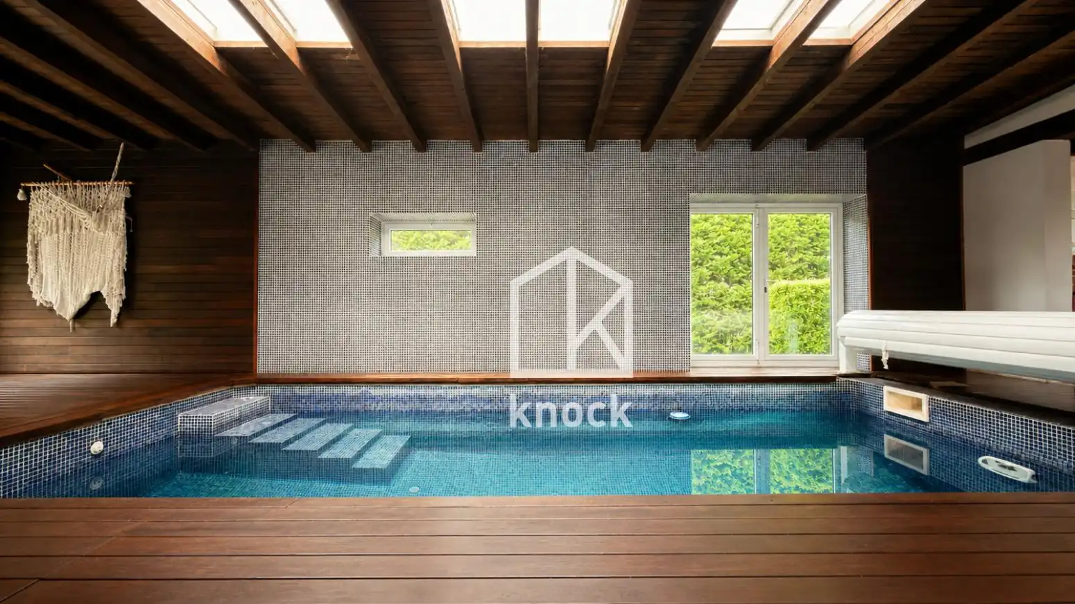 Piscina de Casa o xalet en venda en Oviedo  amb Calefacció, Parquet i Terrassa