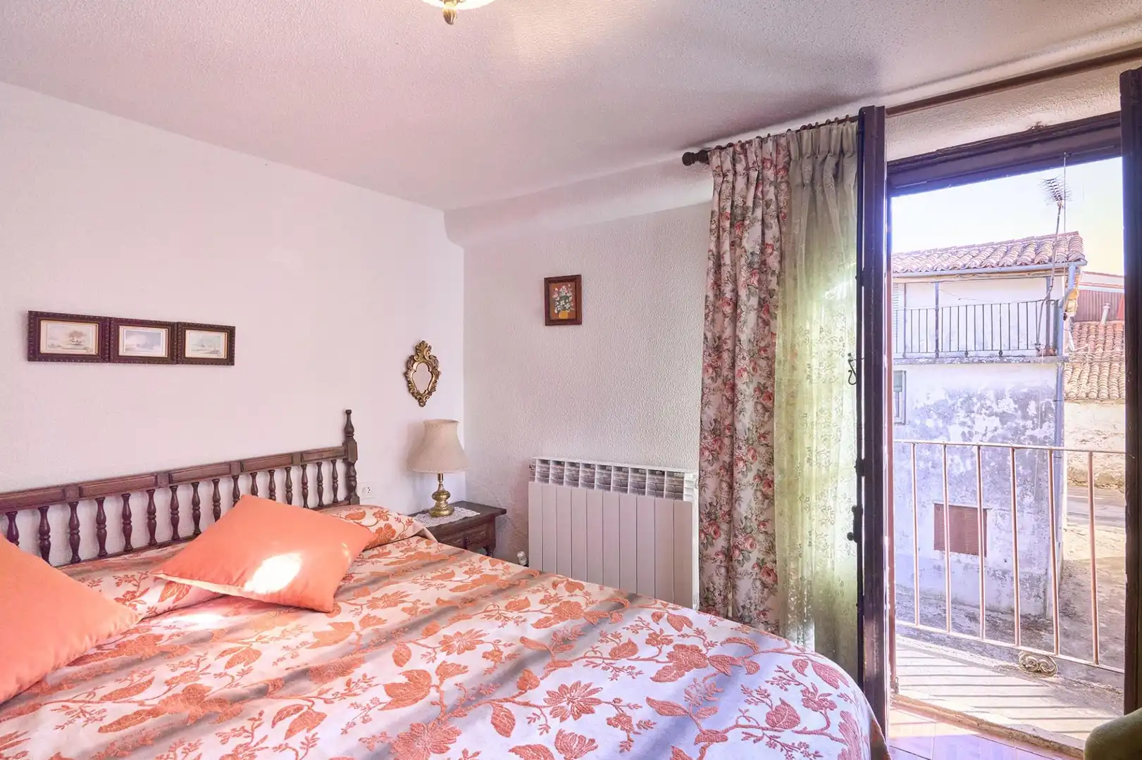 Dormitori de Casa o xalet en venda en Navacarros amb Jardí privat i Piscina